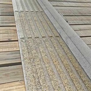 湖州黄金麻盲道石 盲条