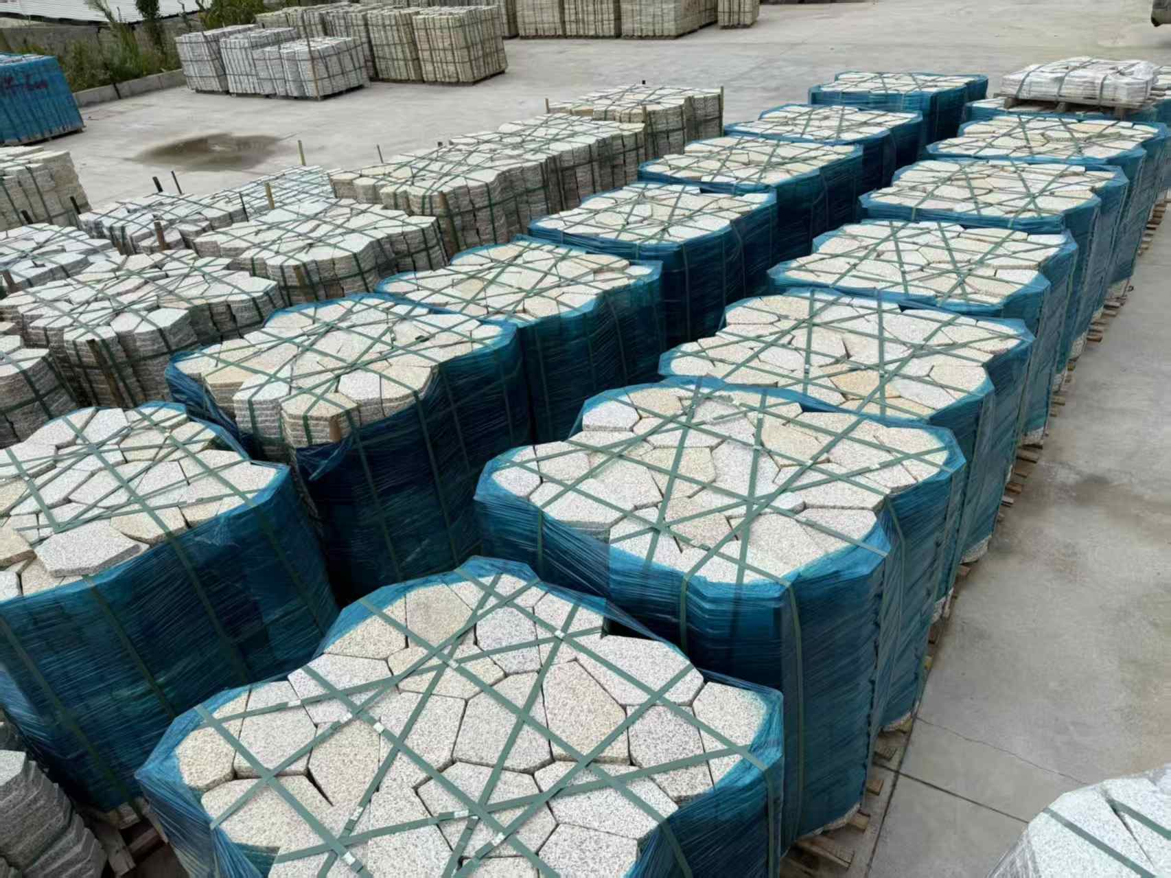 湖州黄金麻冰裂纹 碎拼